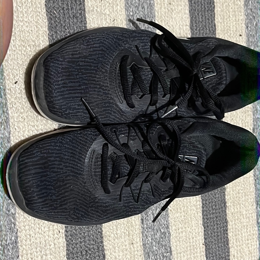 Black Nike’s
